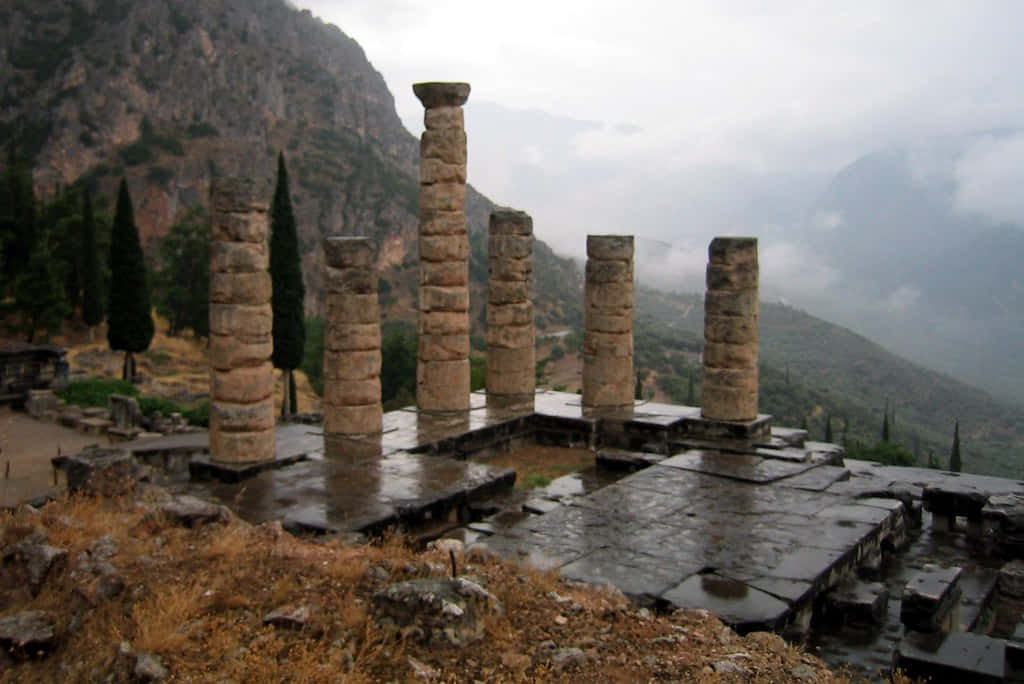 Doric Dolumns In Temple Of Apollo Background