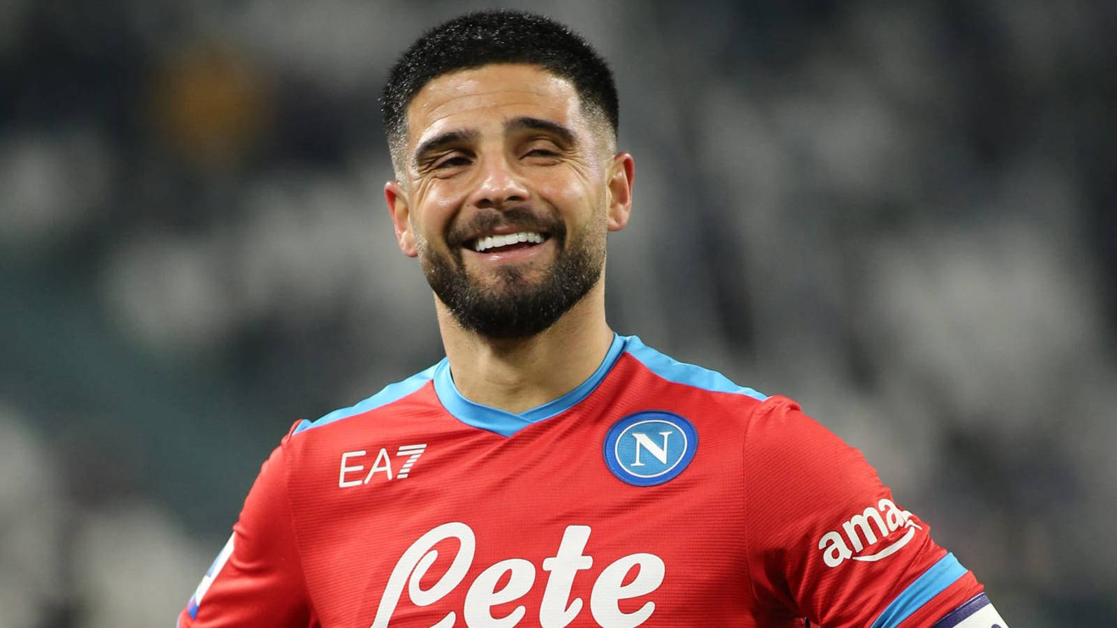 Download Lorenzo Insigne Wallpaper Background