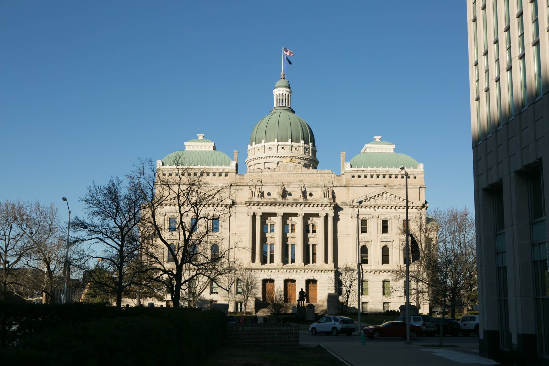 Downtown Indianapolis Skyline Featuring The Indiana State Capitol Background