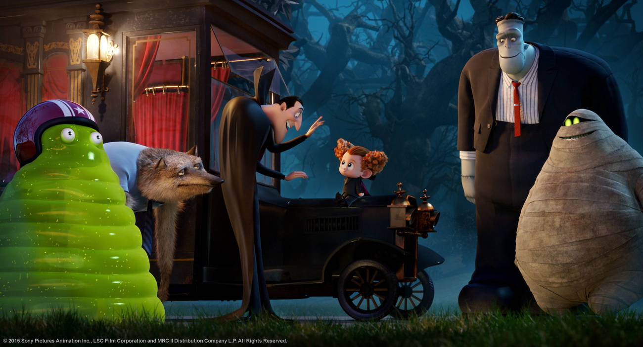 Dracula And Dennis With Friends Hotel Transylvania 2 Background