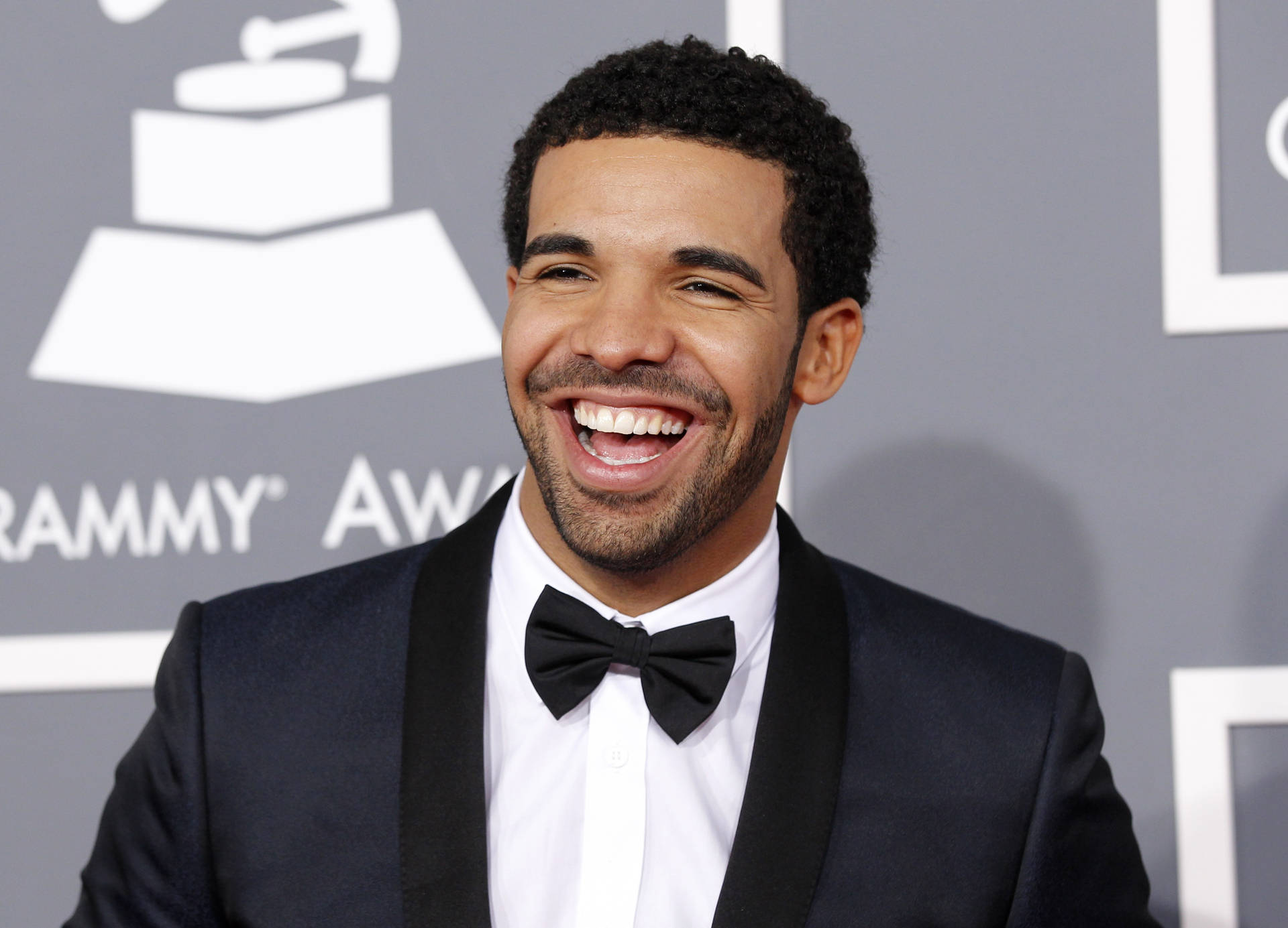 Drake At The Grammys Background