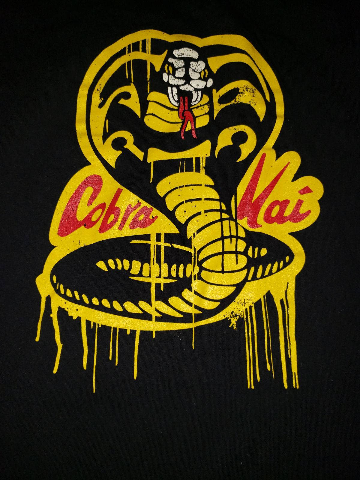 Dripping Yellow Snake Cobra Kai Phone Background