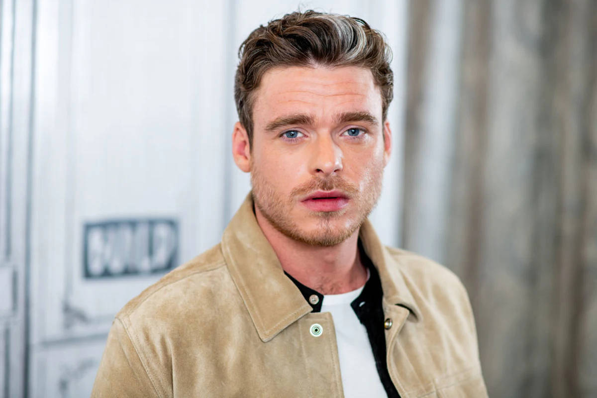 Droopy Eyes Richard Madden Background