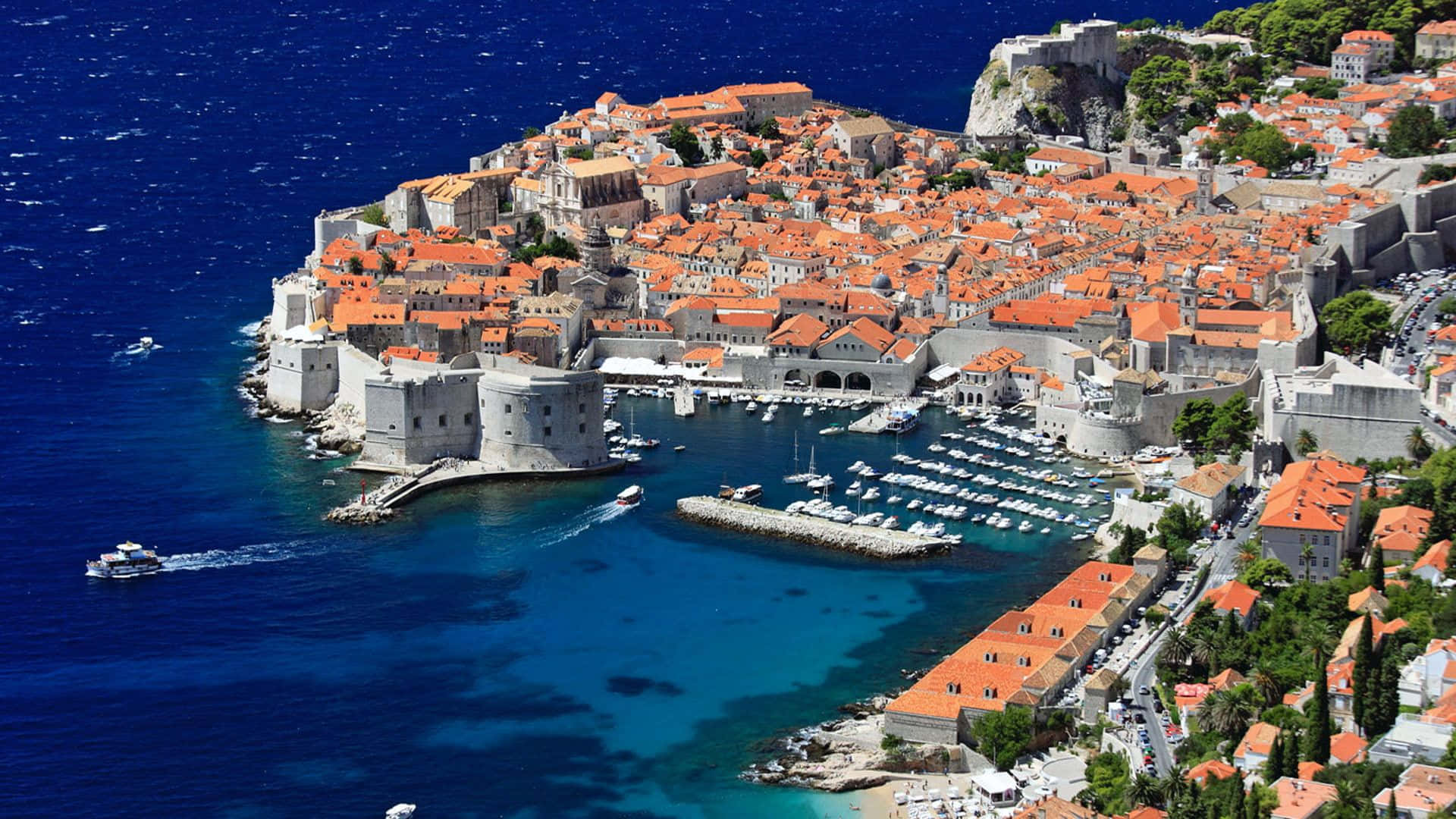 Dubrovnik City By The Ocean Background