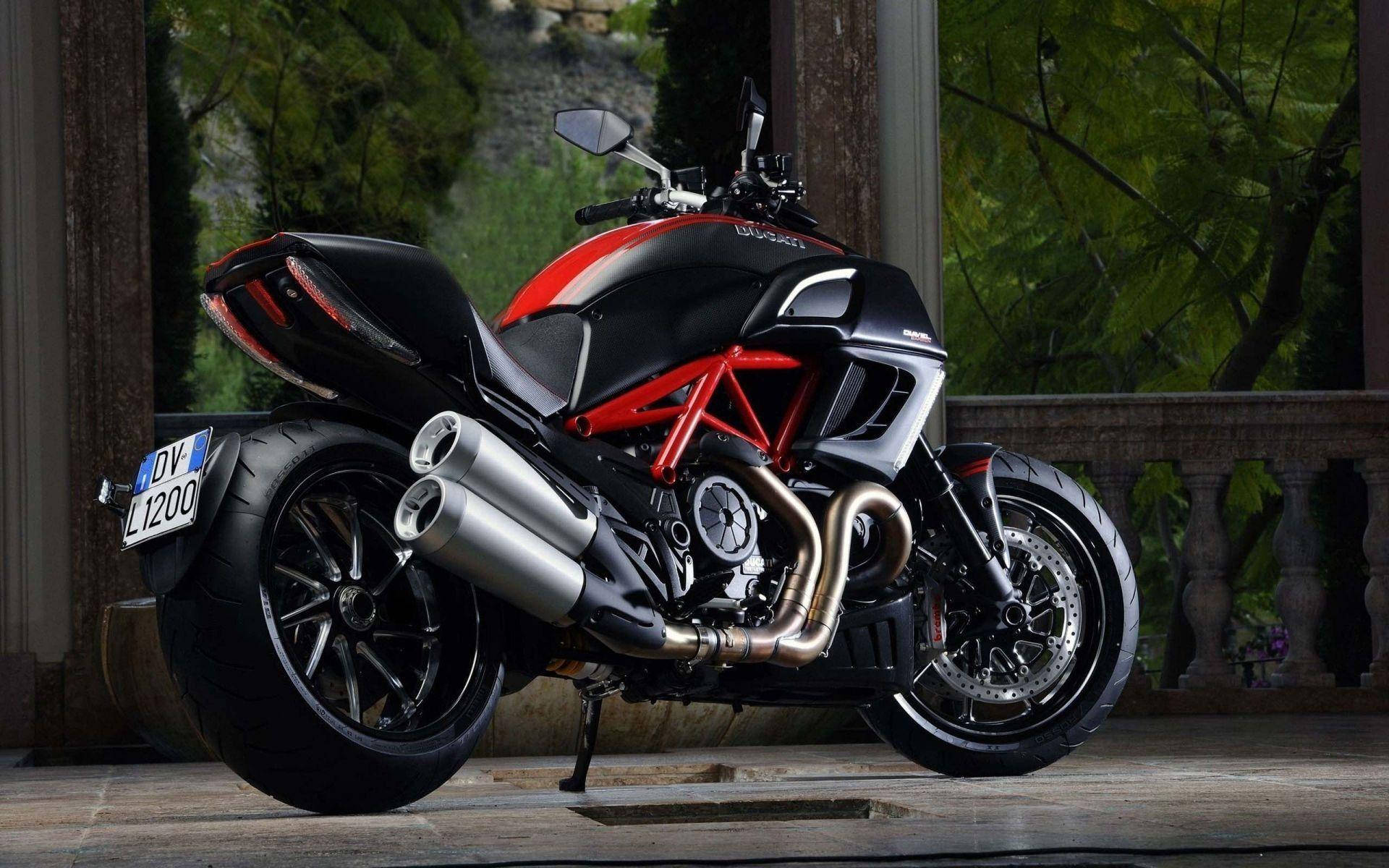 Ducati Diavel Bikes Background