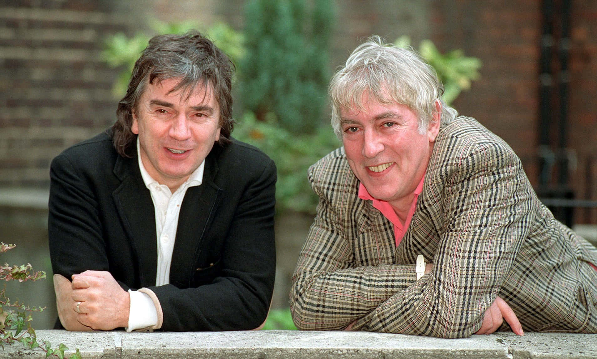 Dudley Moore 1908 X 1146 Background