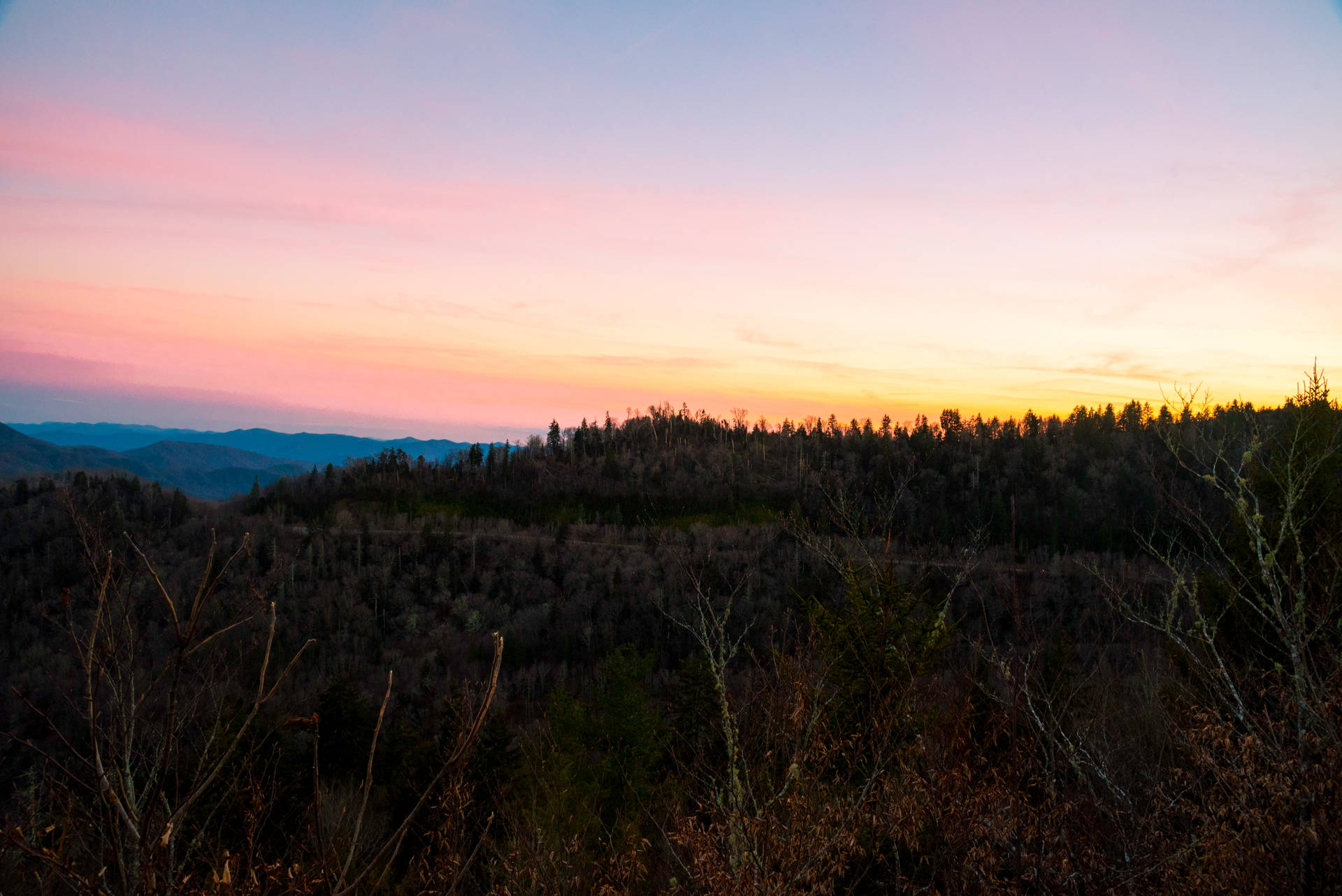 Dusk Sky Over Smoky Mountains Background