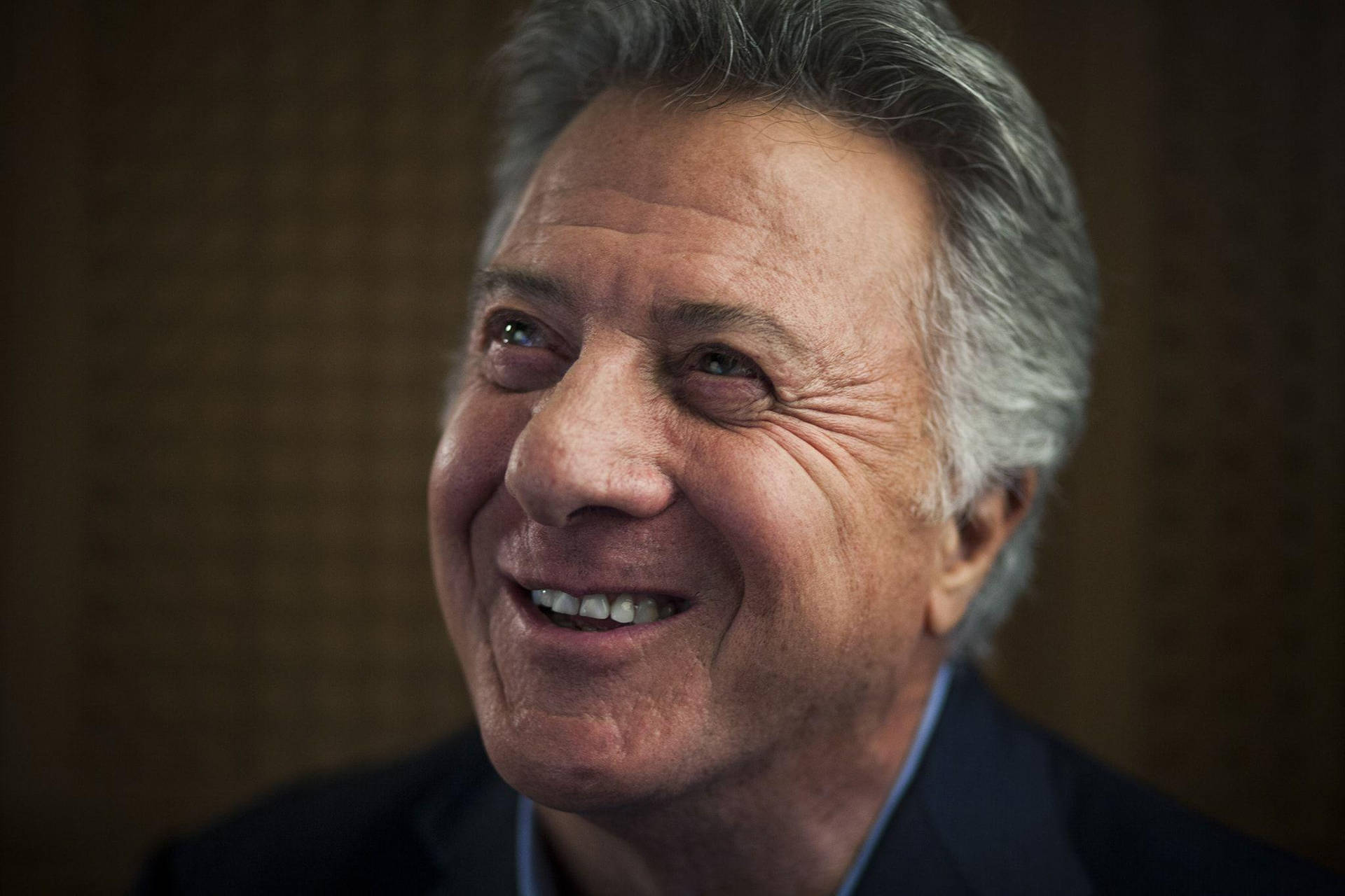 Dustin Hoffman Holding Oscar Award