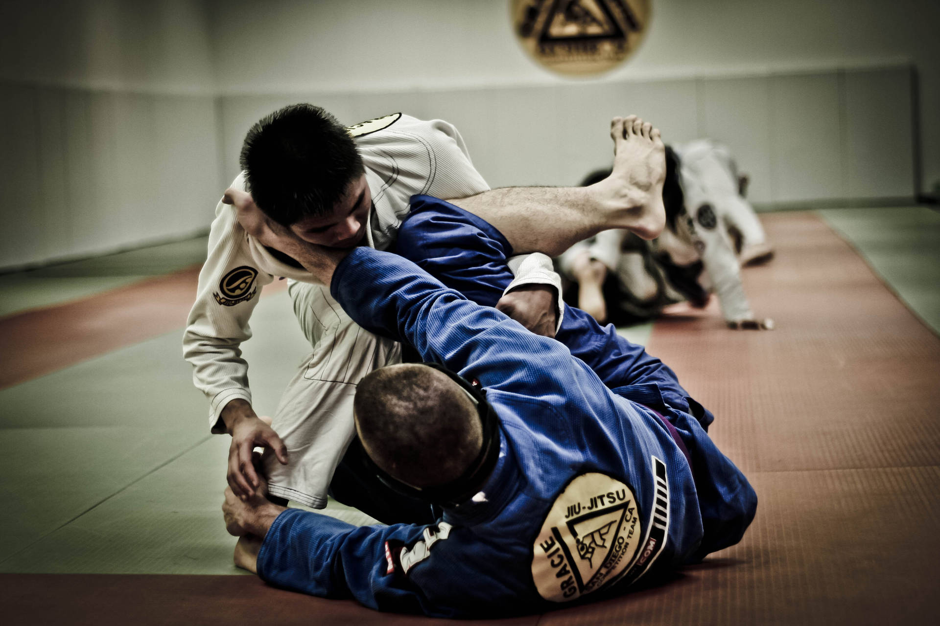 Dynamic Brazilian Jiu-jitsu Rolling Technique Background