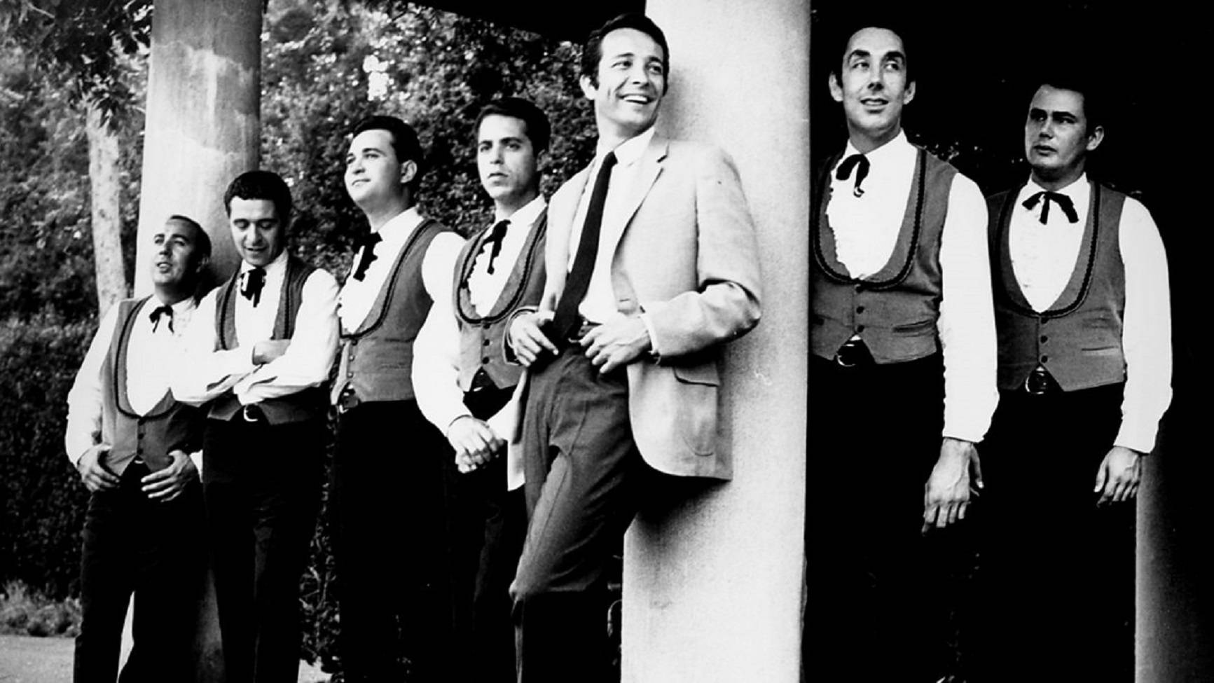 Dynamic Herb Alpert And The Tijuana Brass Band Performance Background