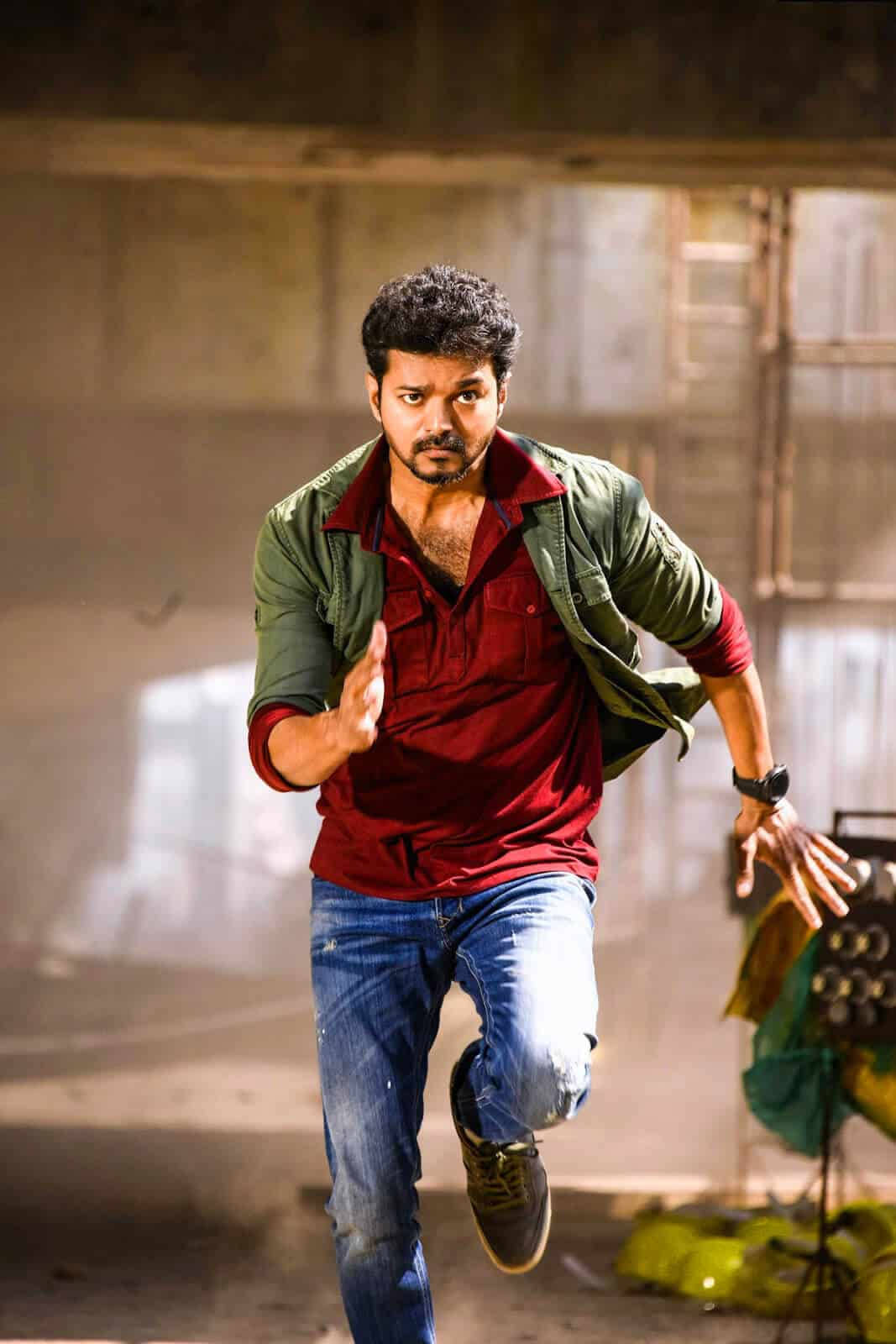 Dynamic Thalapathy In High Definition Action