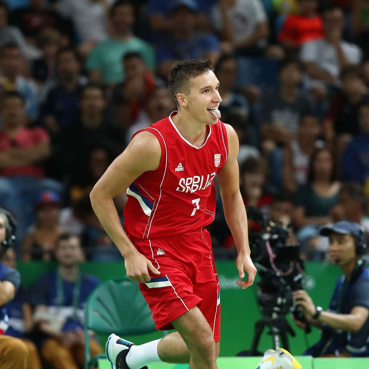Earn Final Bid Bogdan Bogdanovic Background