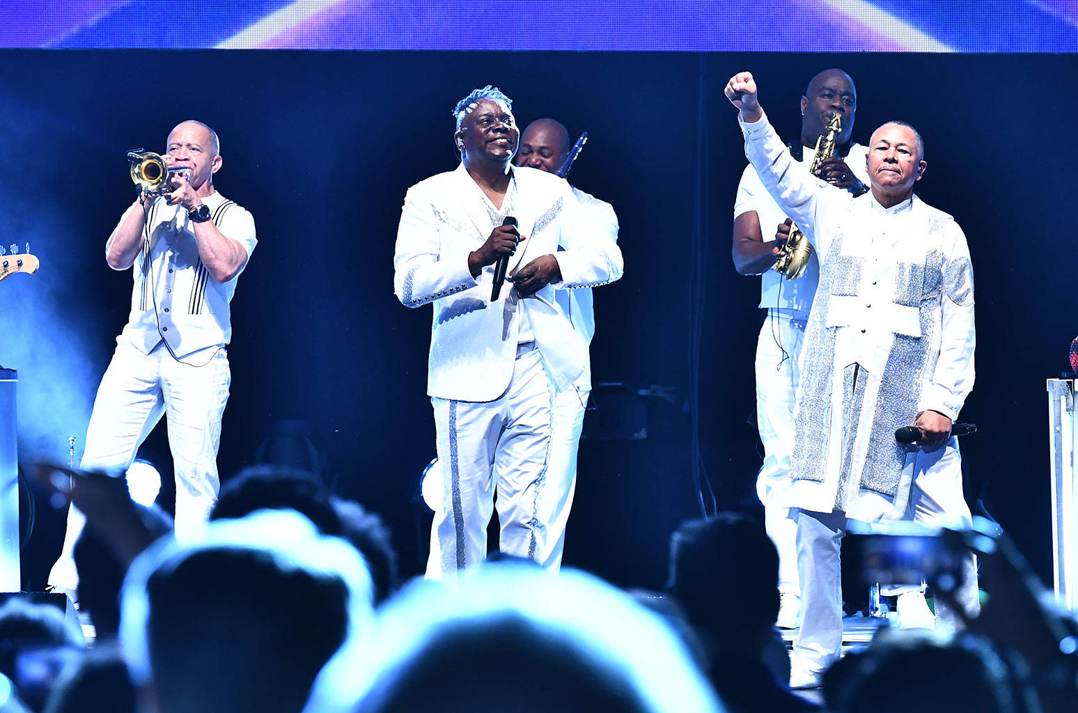 Earth, Wind And Fire In Annual Gala Background