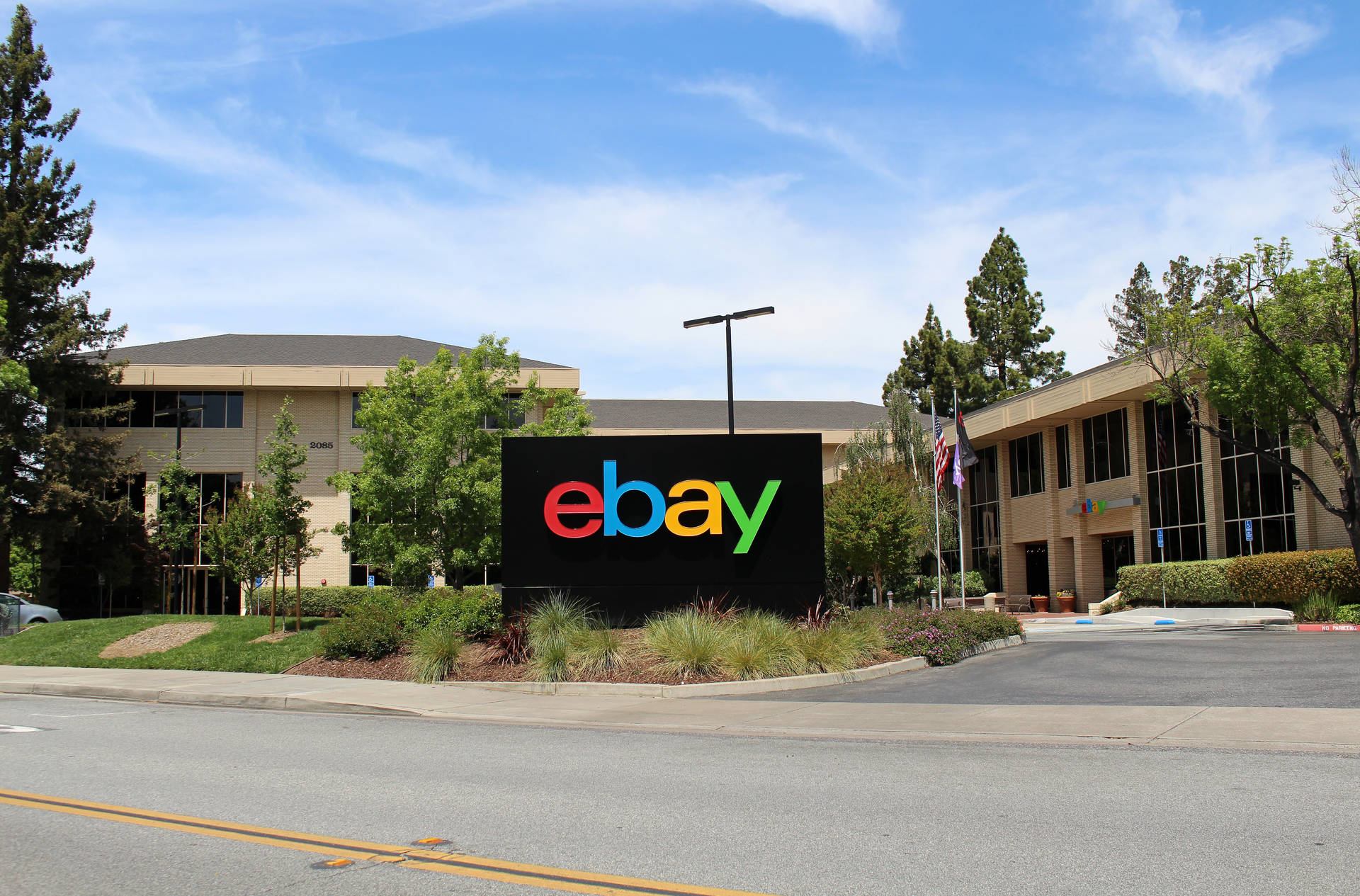 Ebay Sign Building Front Background