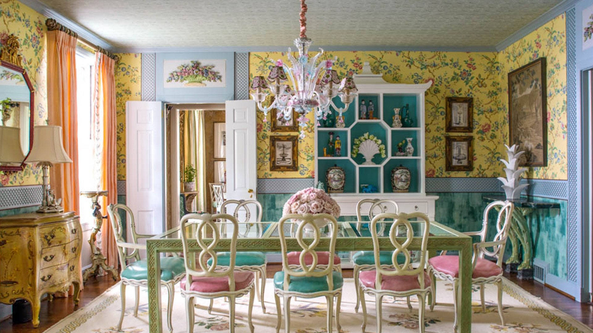 Eccentric Dining Room Background