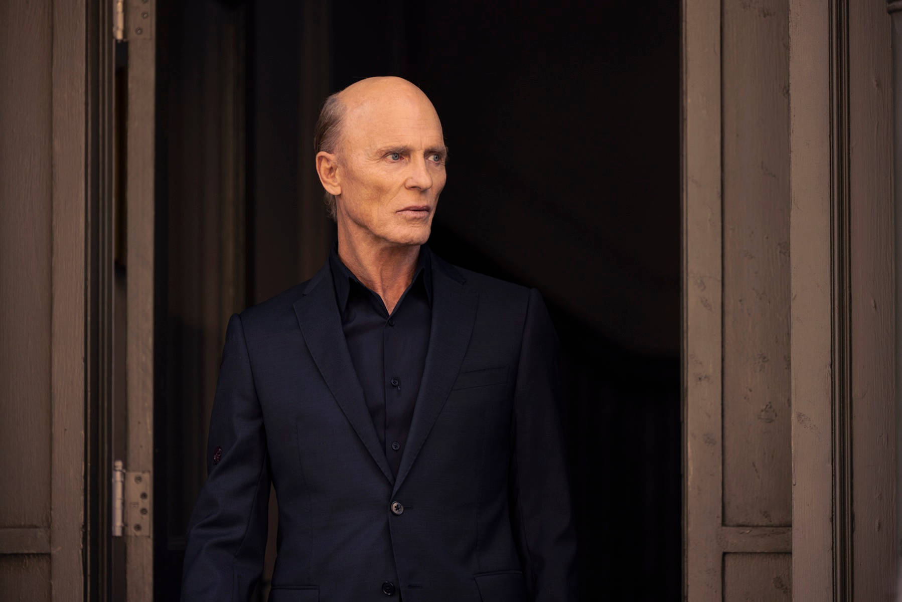 Ed Harris In Black Suit Westworld