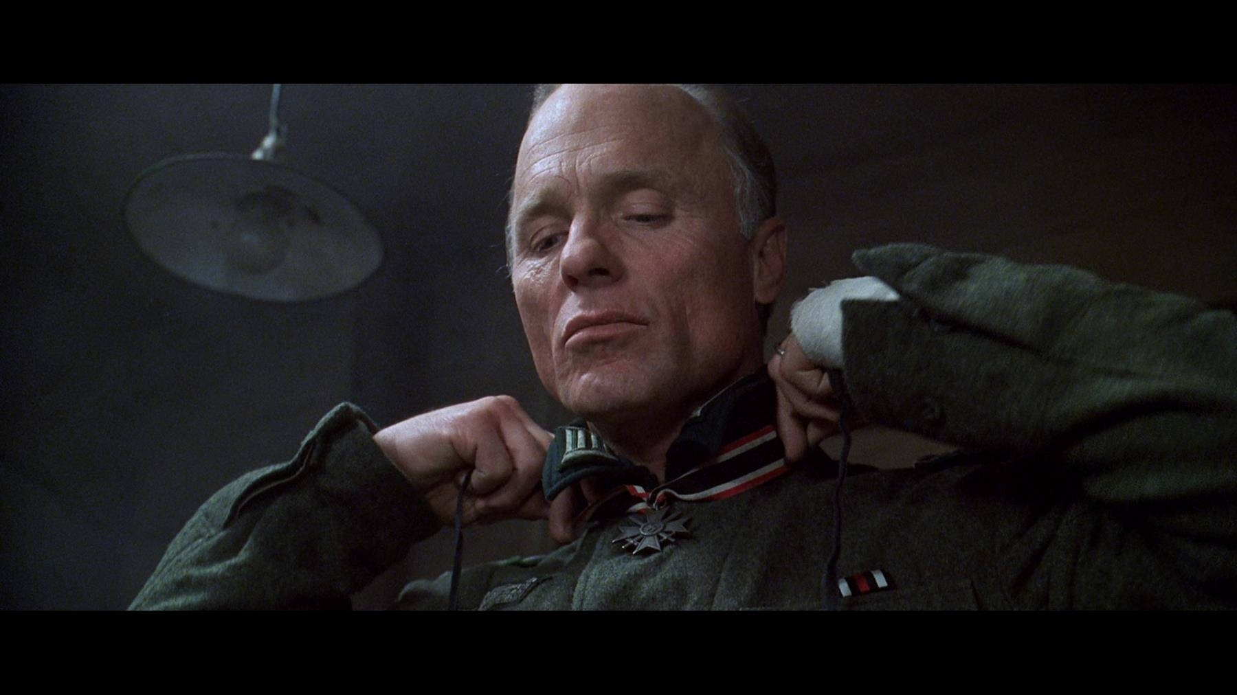 Ed Harris In The Role Of Sniping Expert, Erwin König, In Enemy At The Gates Background