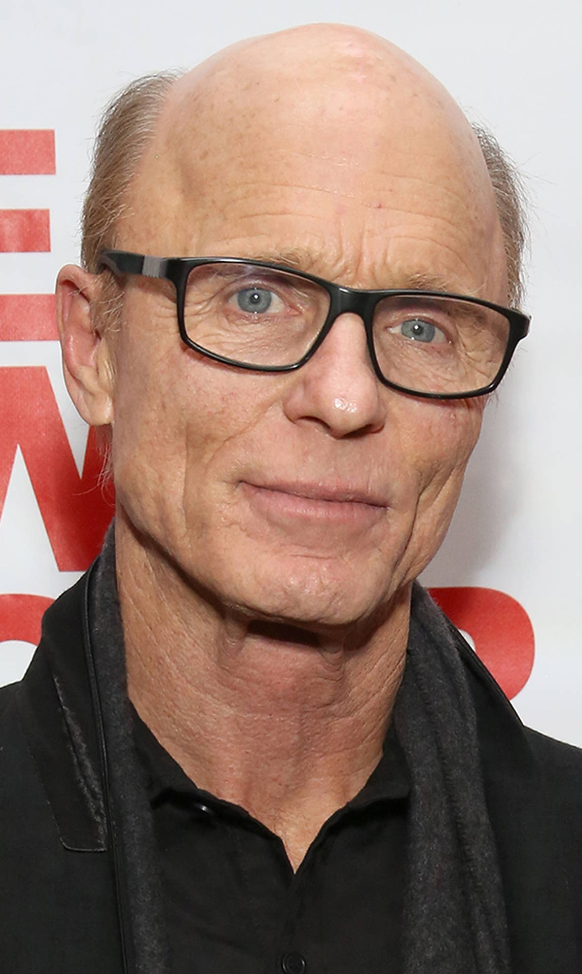 Ed Harris With Glasses The New Group Event Background