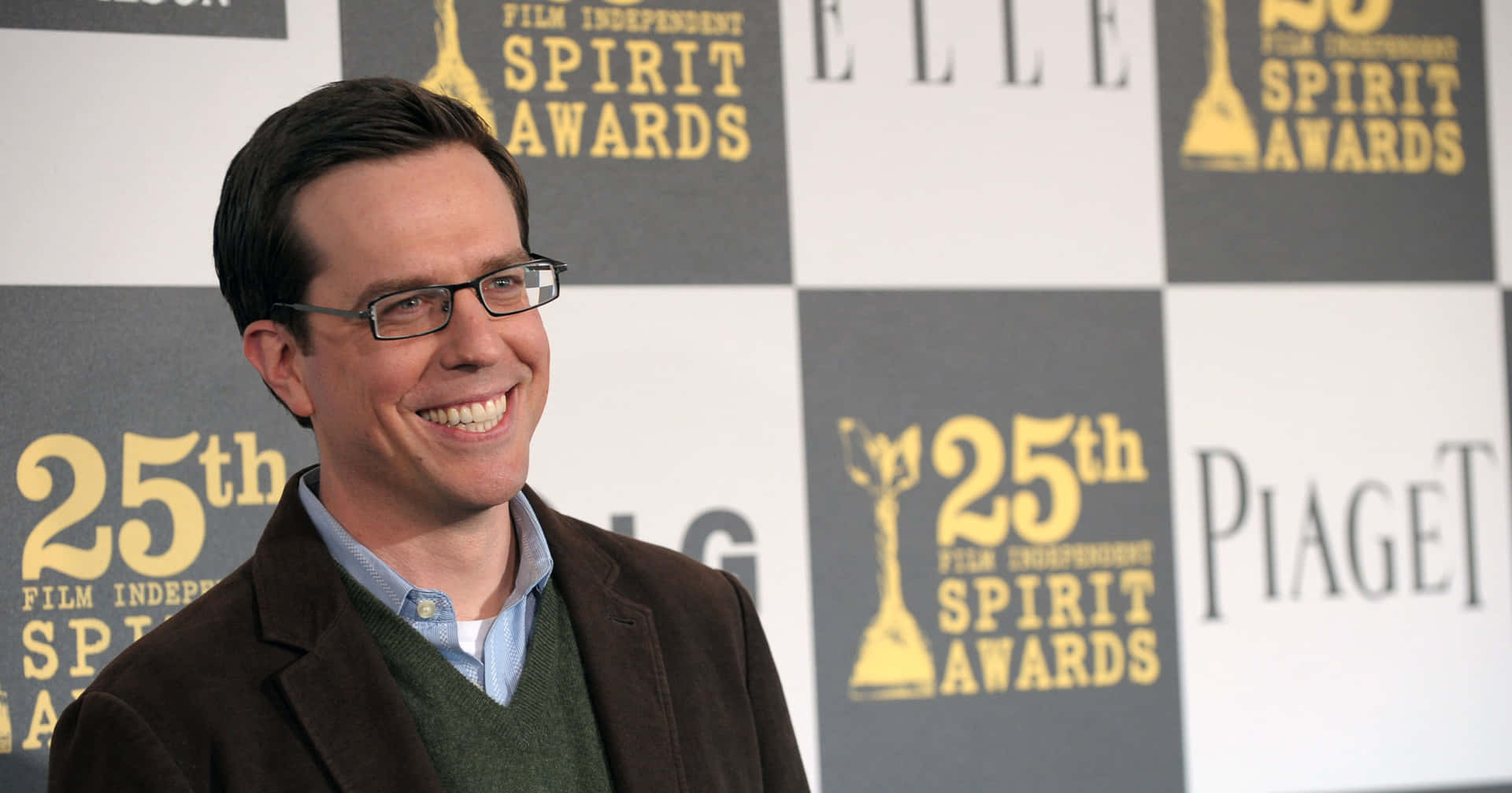 Ed Helms 2560 X 1344