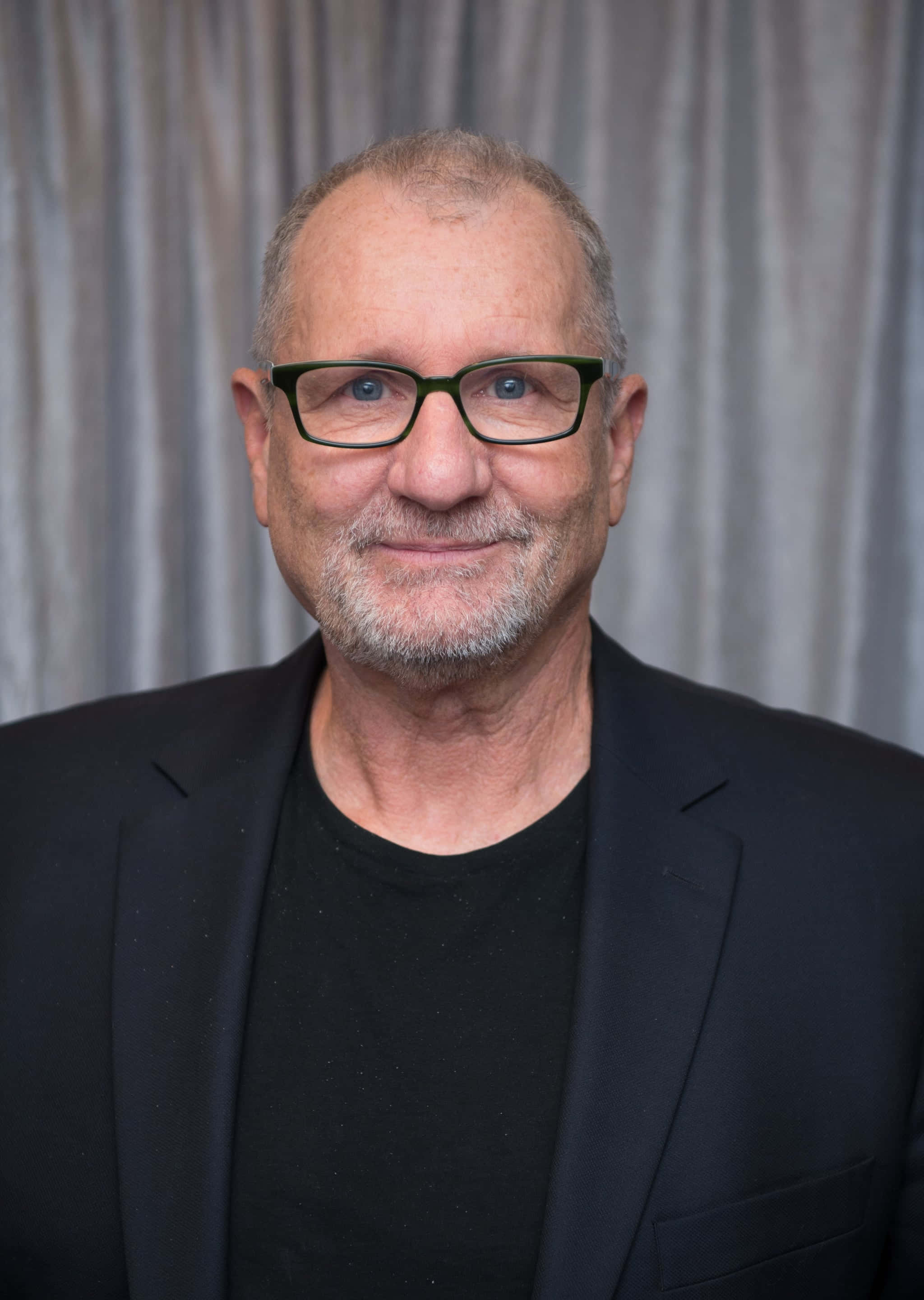 Ed O'neill Background