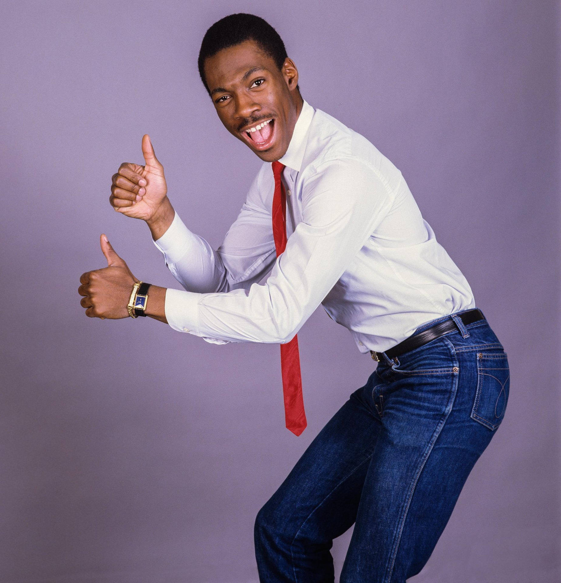 Eddie Murphy Long Sleeves And Tie Background