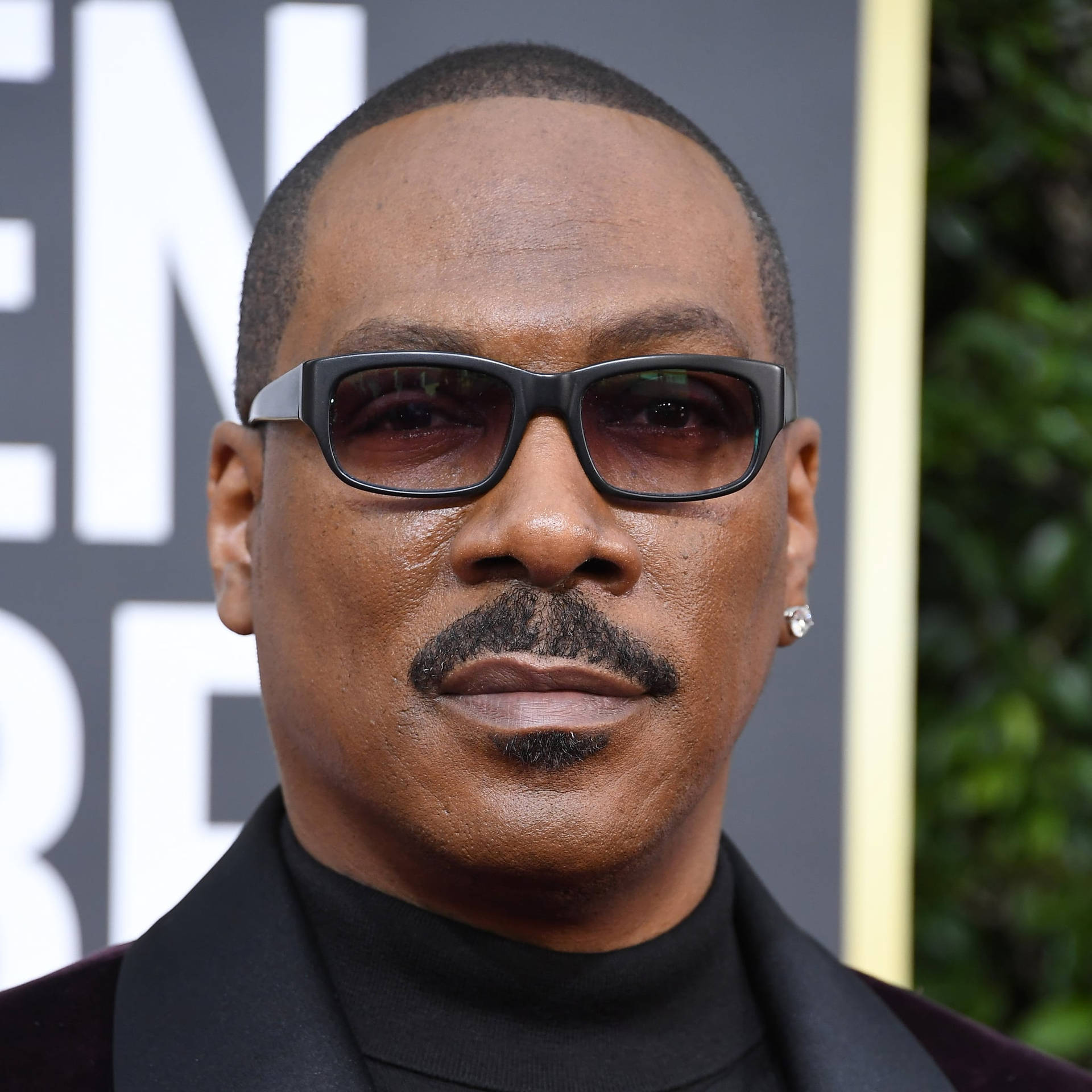 Eddie Murphy Shines At The 2020 Golden Globe Awards Background