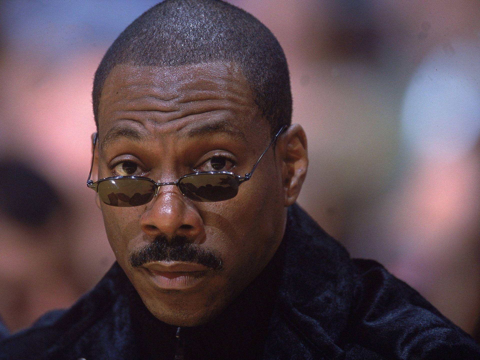 Eddie Murphy Stylish Sunglasses Background