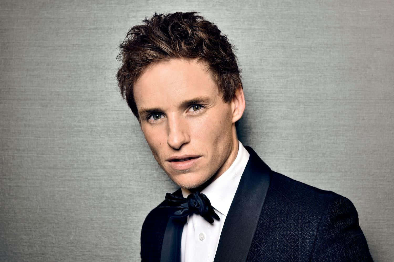 Eddie Redmayne At A Film Premiere Background