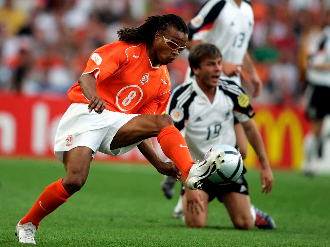 Edgar Davids #8 Mid Fielder Background