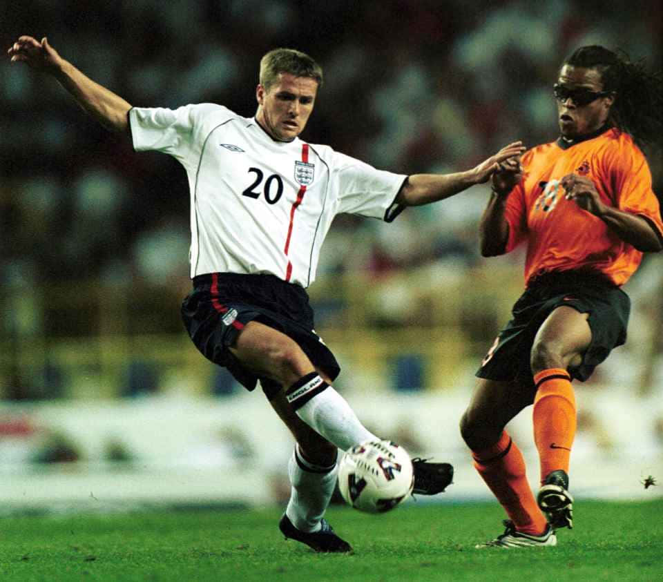Edgar Davids Against Michael Owen Background