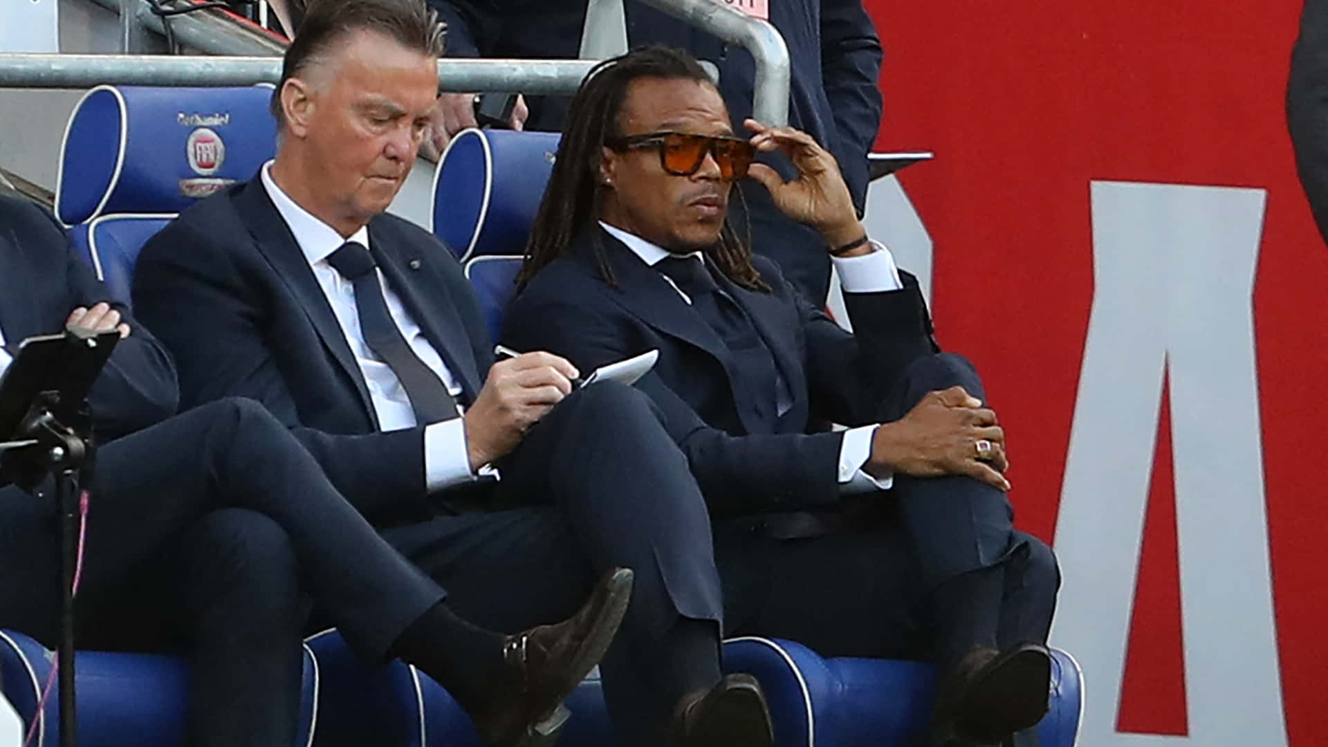 Edgar Davids With Louis Van Gaal Background