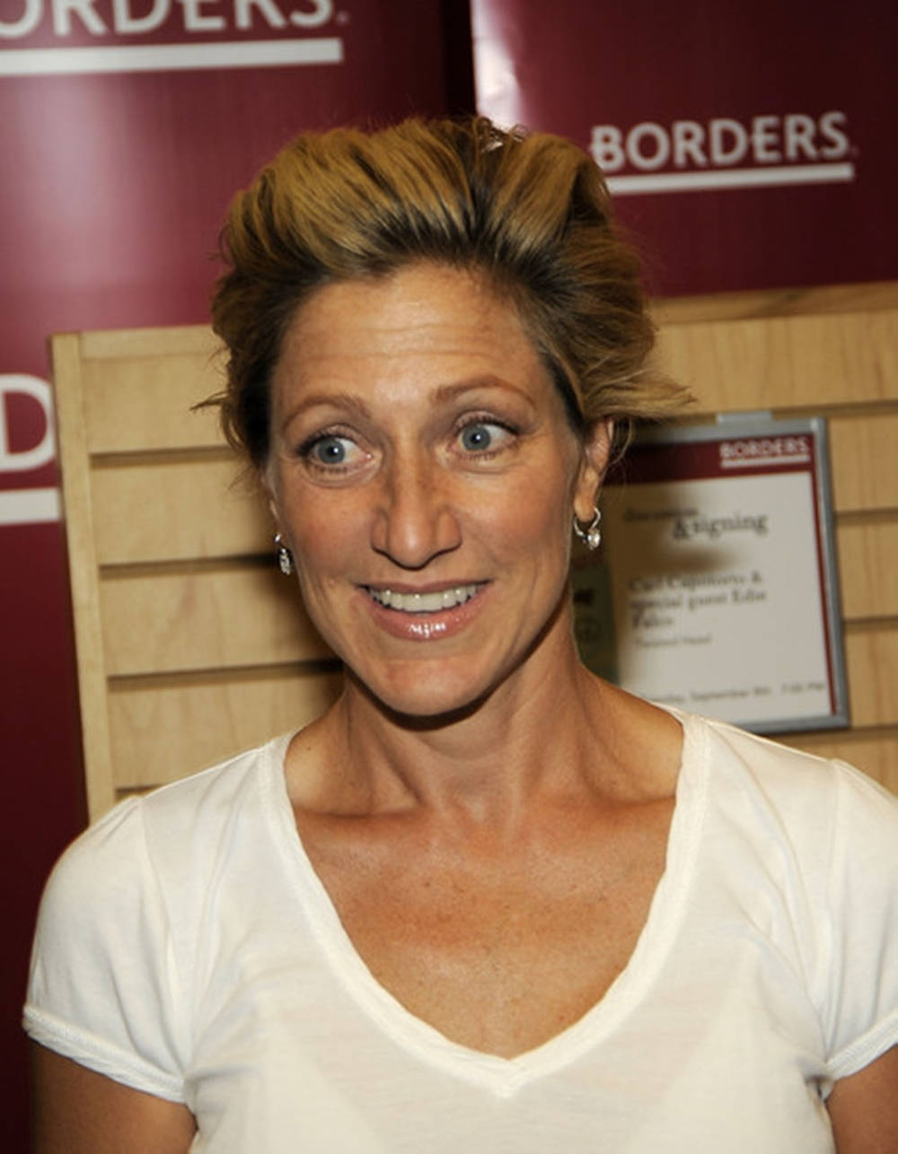 Edie Falco Experiencing A Startling Moment Background