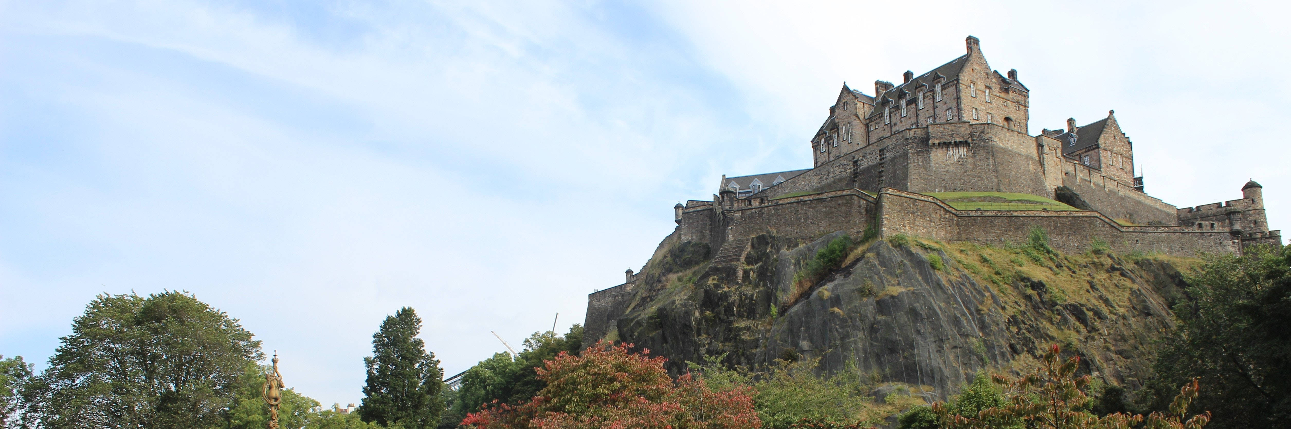 Edinburgh Castle In The Daytime Background