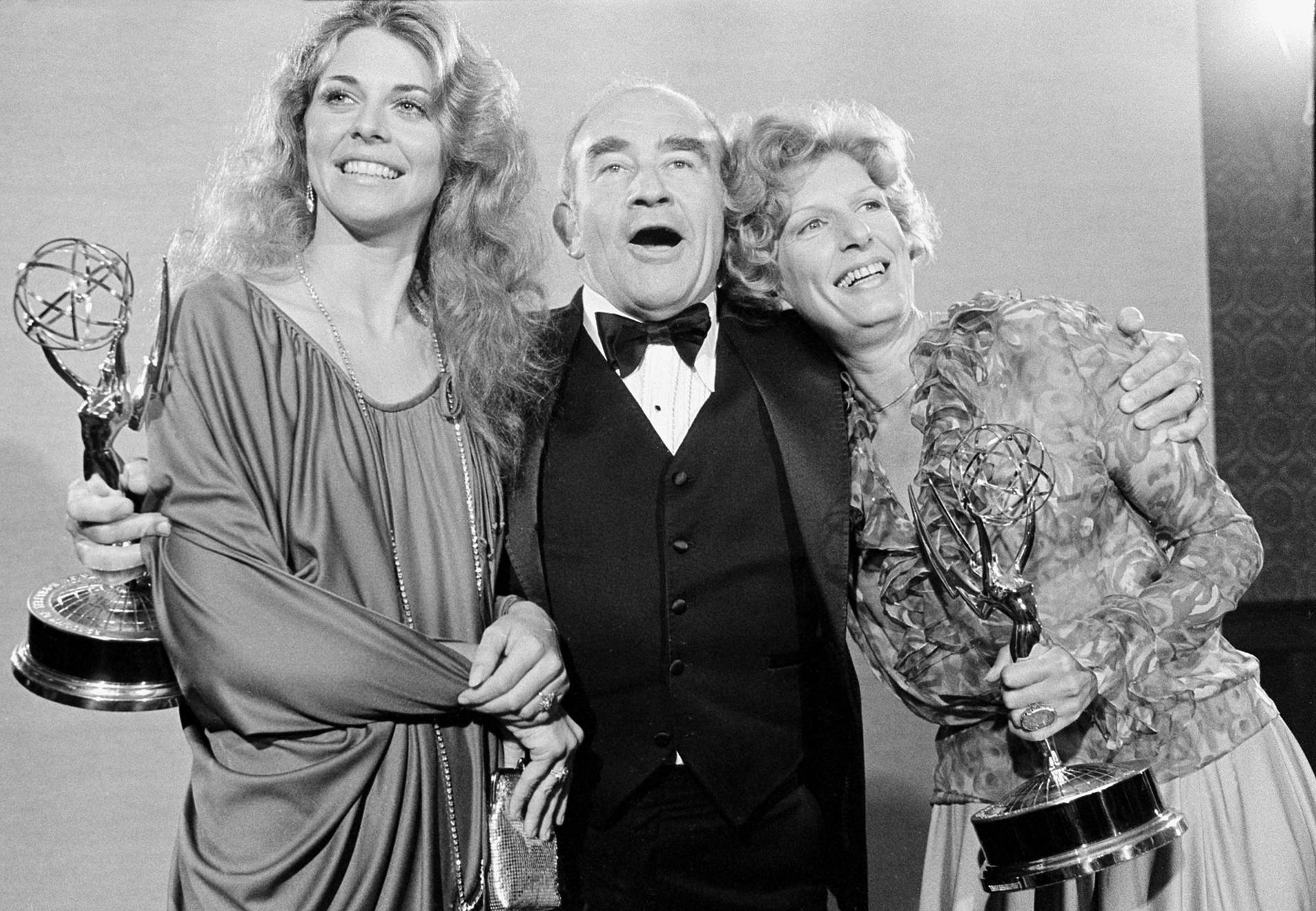 Edward Asner Black And White With Actresses