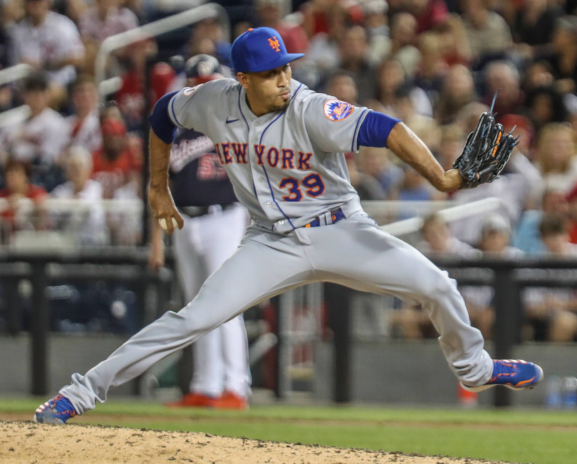 Edwin Diaz As Pitcher Background