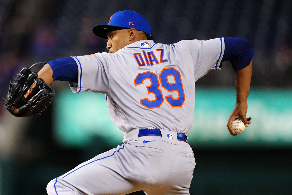 Edwin Diaz Back View Throwing Baseball Background