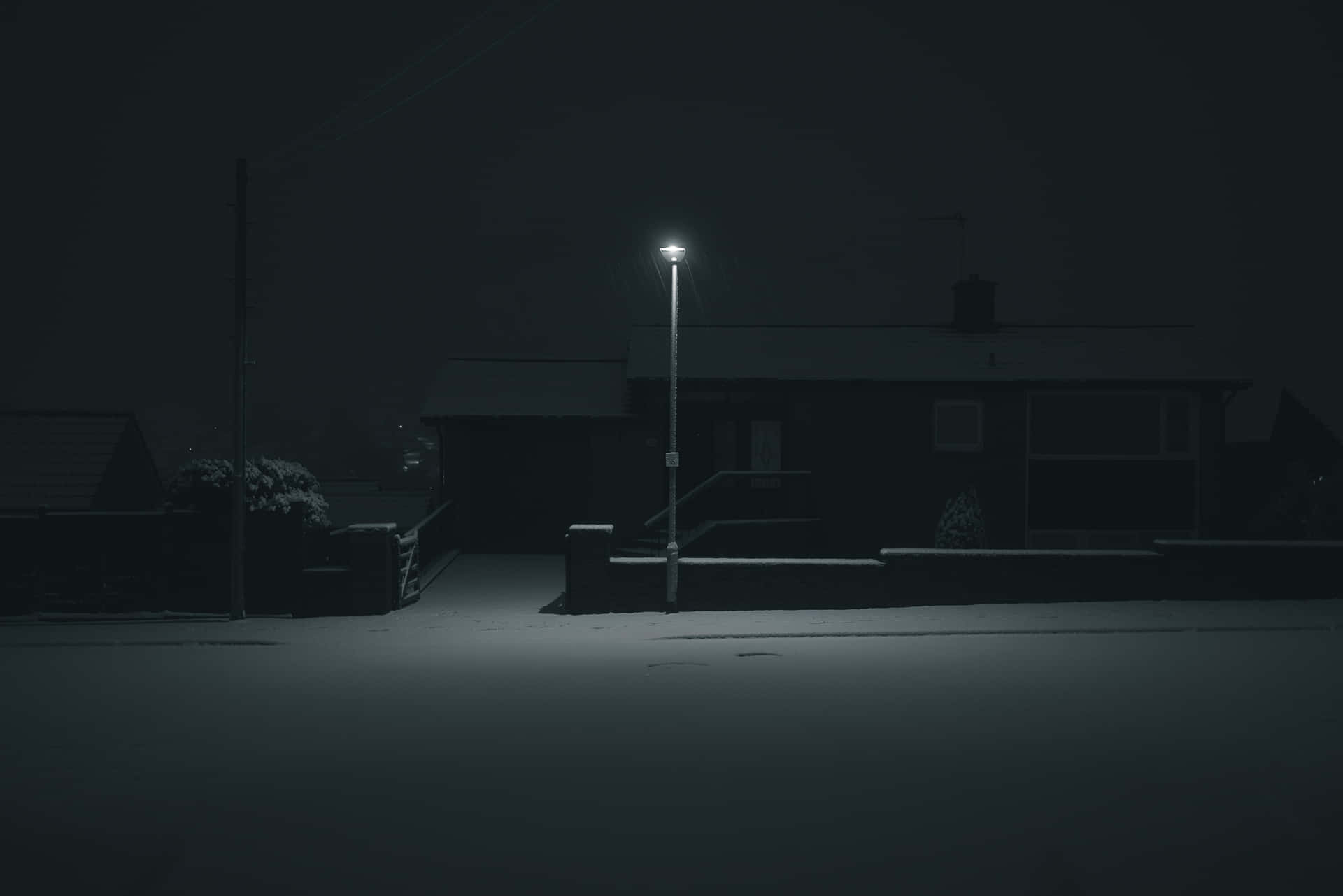 Eerie Street Light Background