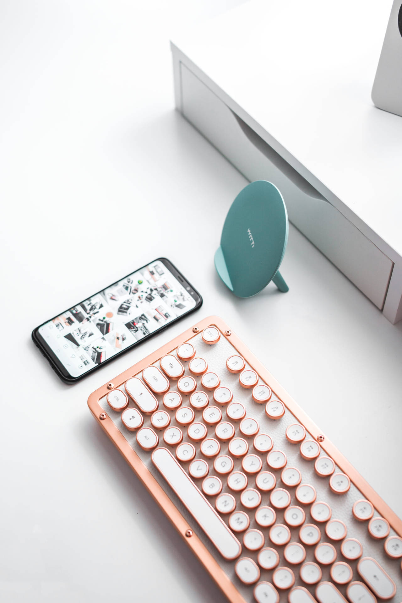 Efficient Workspace With Iphone And Keyboard