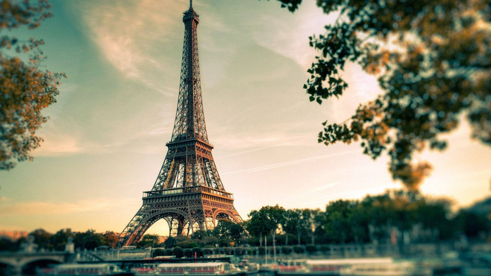 Eiffel Tower In Full Hd Computer Desktop