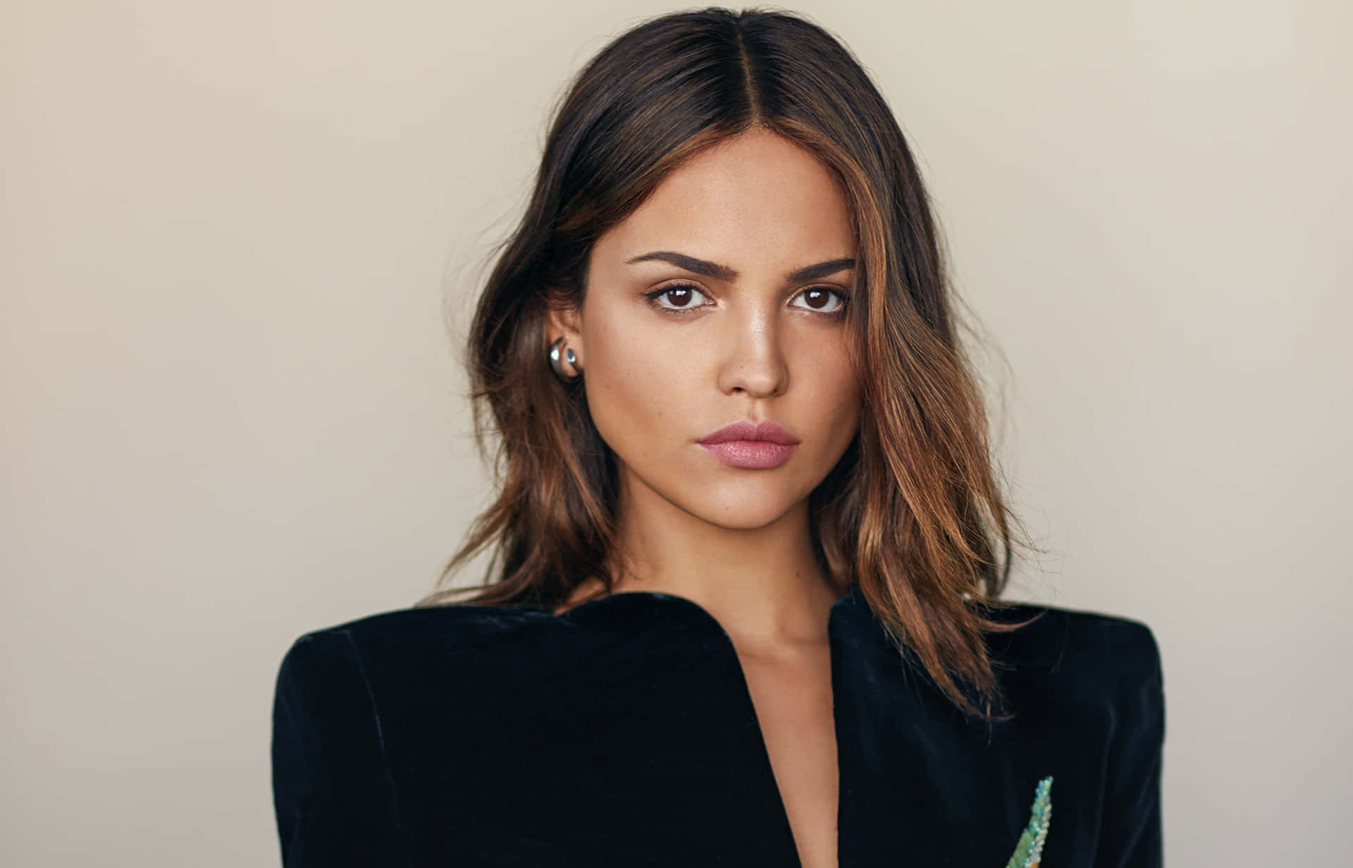 Eiza Gonzalez Portrait Black Blazer Background