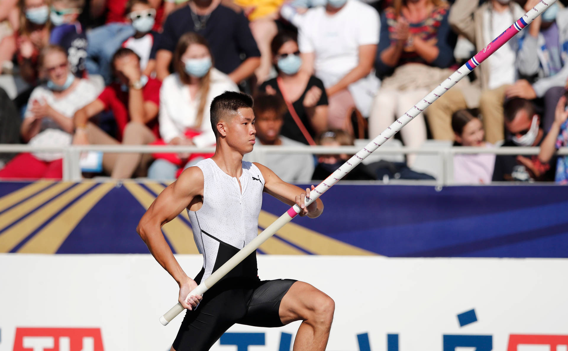 Ej Obiena Philippine Olympic Pole Vault Athlete