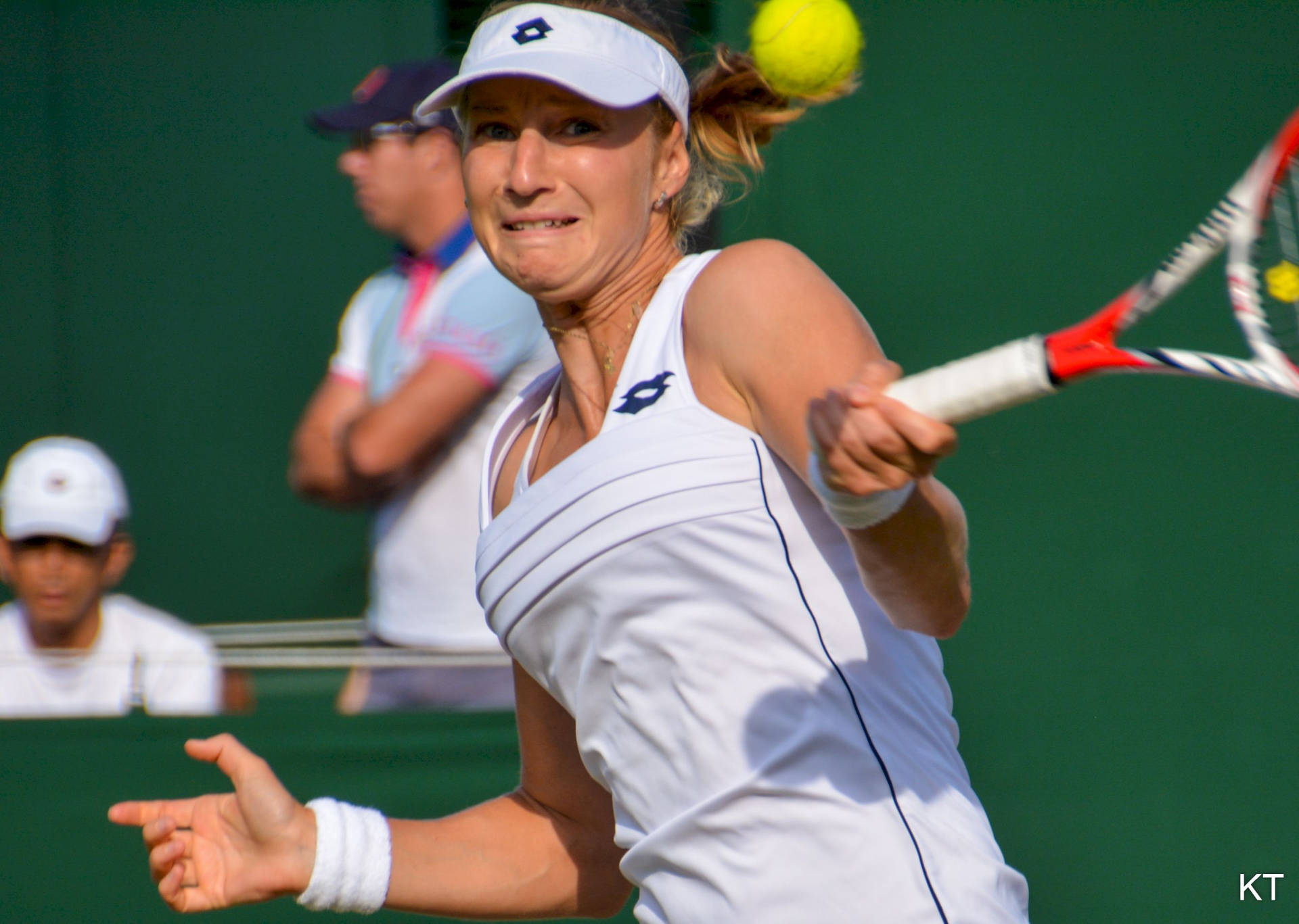 Ekaterina Makarova In Action Background