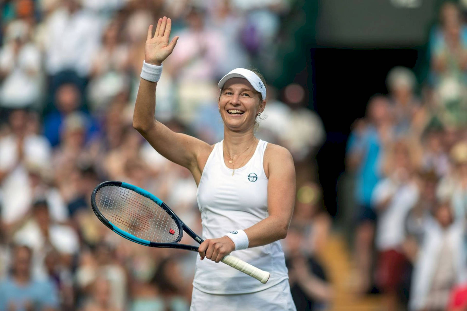 Ekaterina Makarova On The Tennis Court Waving To The Crowd Background