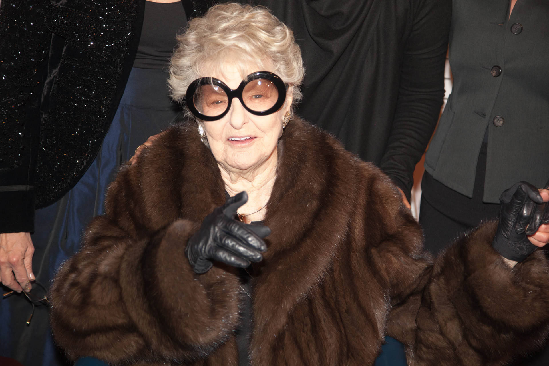 Elaine Stritch In A Brown Fur Coat Background