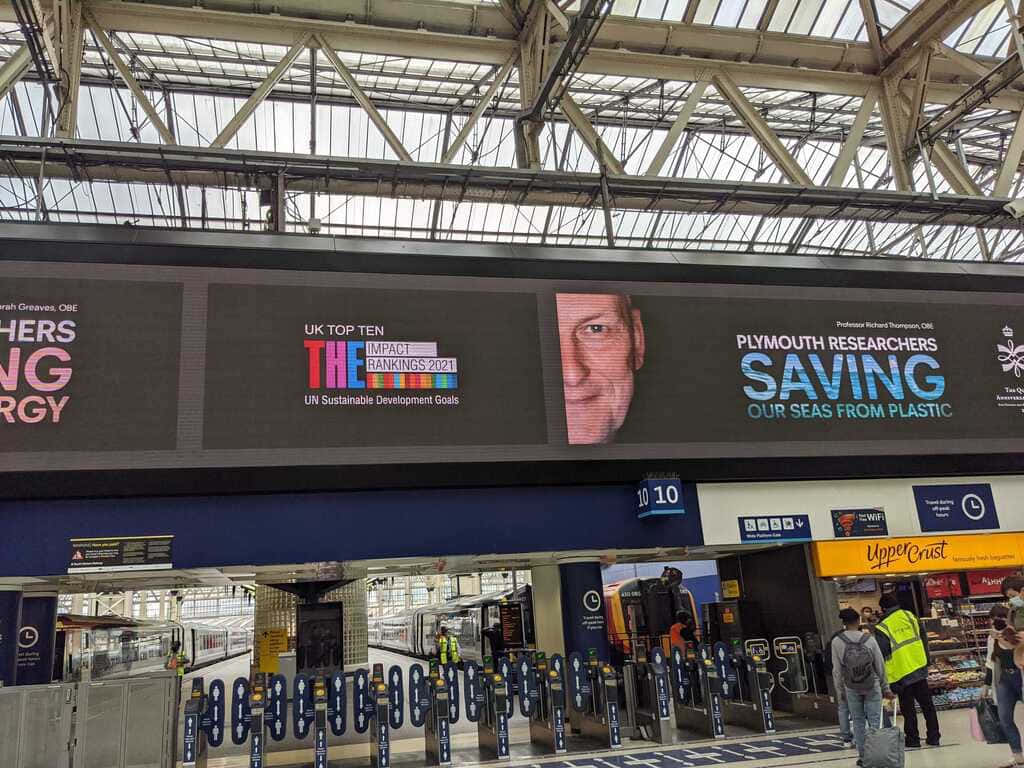 Electronic Billboards At Waterloo Station Background