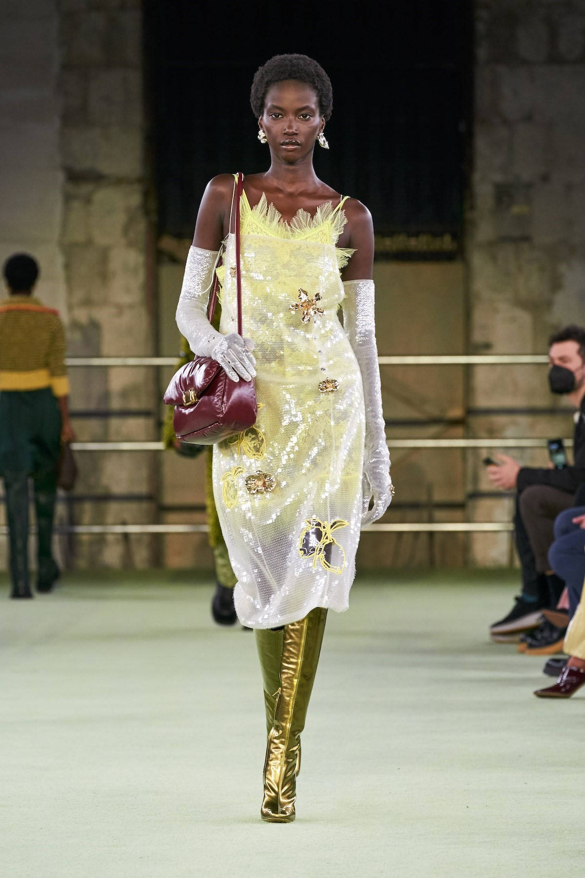 Elegance Defined In Yellow At Bottega Veneta Runway