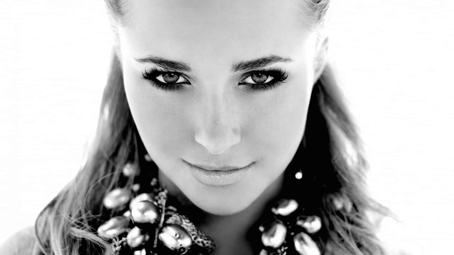 Elegance In Simplicity - Capture Of The White Lady, Hayden Panettiere