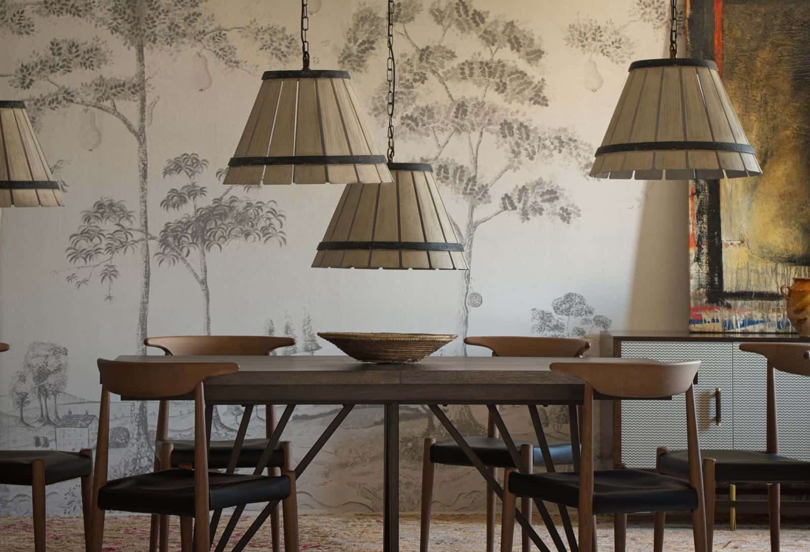Elegant Dining Room Pendant Lights Background