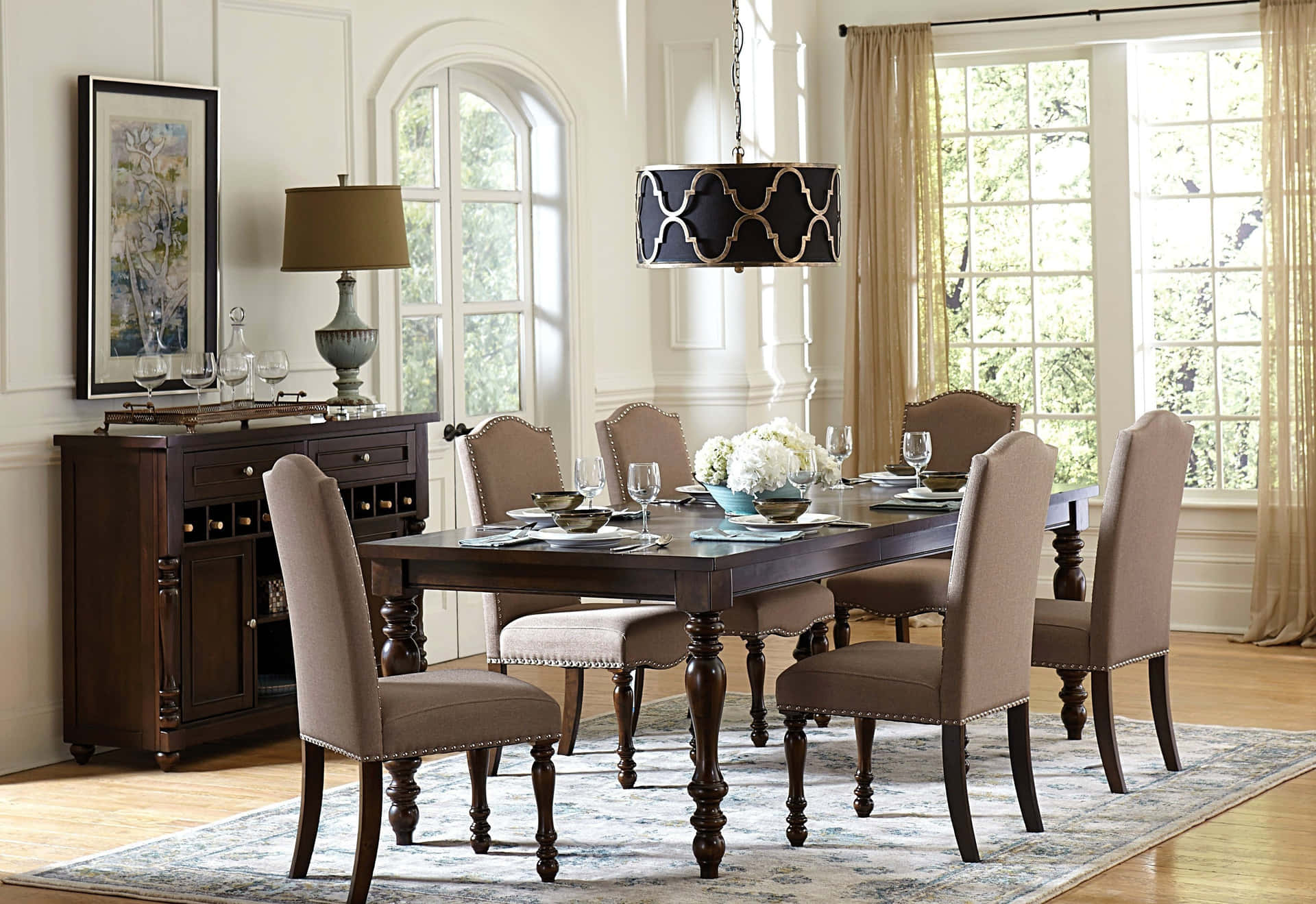 Elegant Dining Room Setup