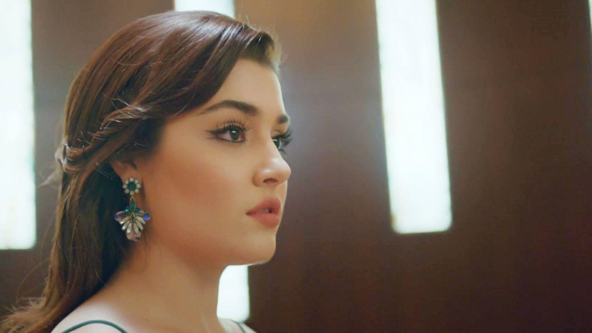 Elegant Hande Ercel Photo